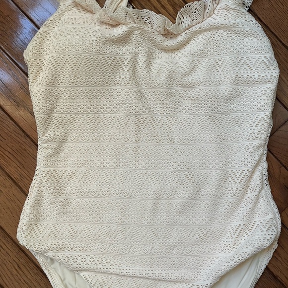 Andie Hydra One Piece Crochet Swimsuit - Picture 4 of 7
